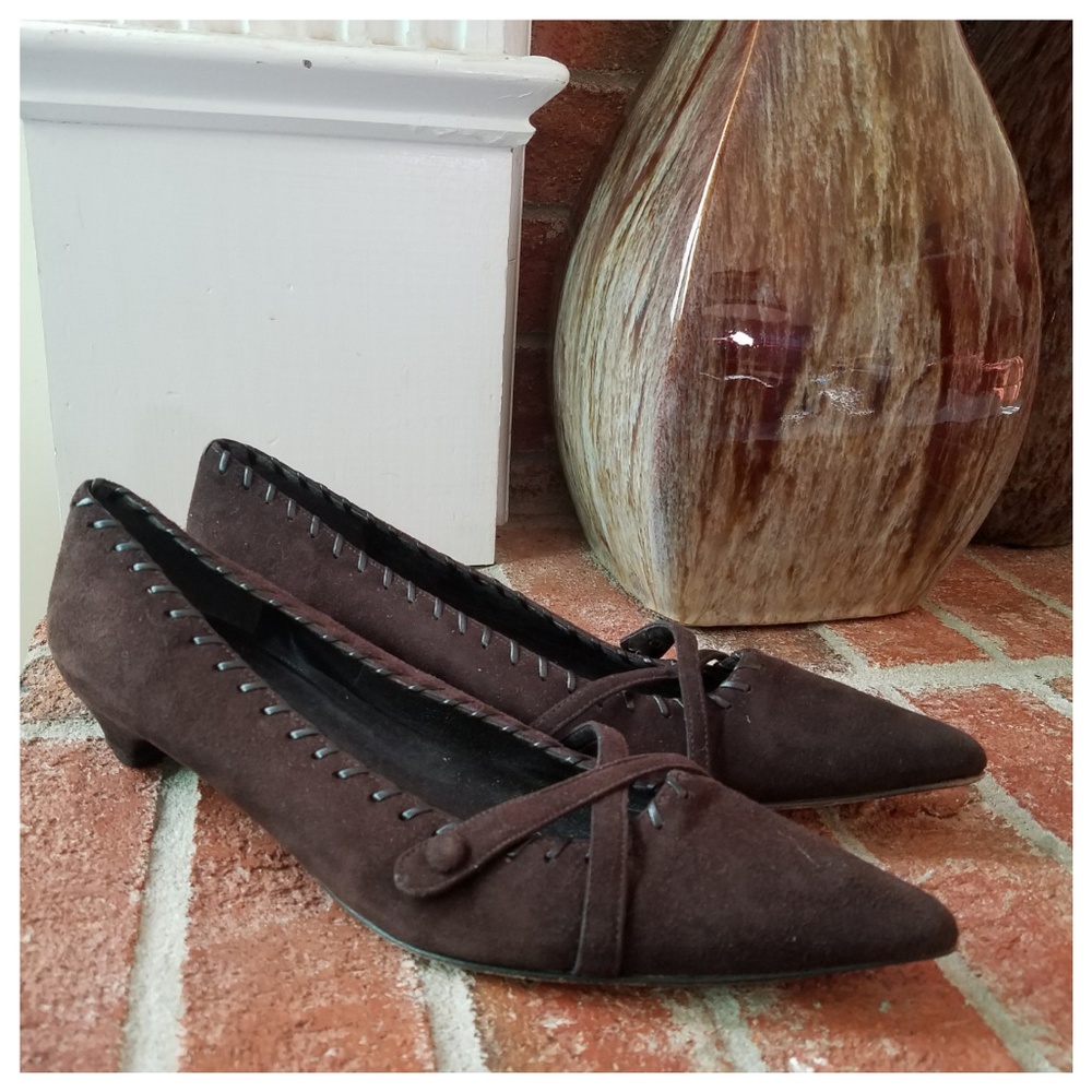 Stuart Weitzman Size 7.5  Suede Shoes